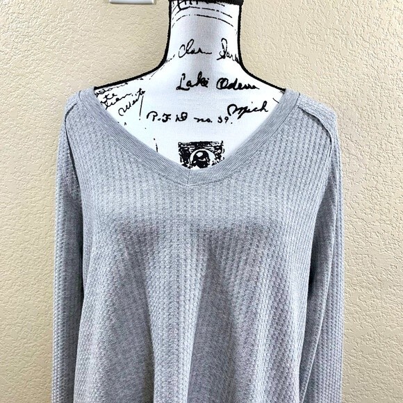 Calvin Klein grey sweater women V neckline long sleeve sweater size XL - Picture 10 of 10